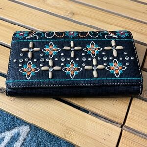 Montana West Embroidered Wallet